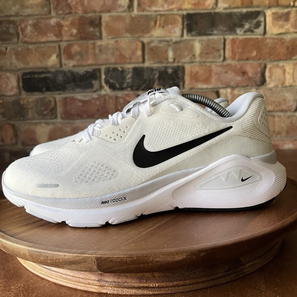 Nike Structure 26 Supportive Women's 8 White Black Running Shoes Sneakers